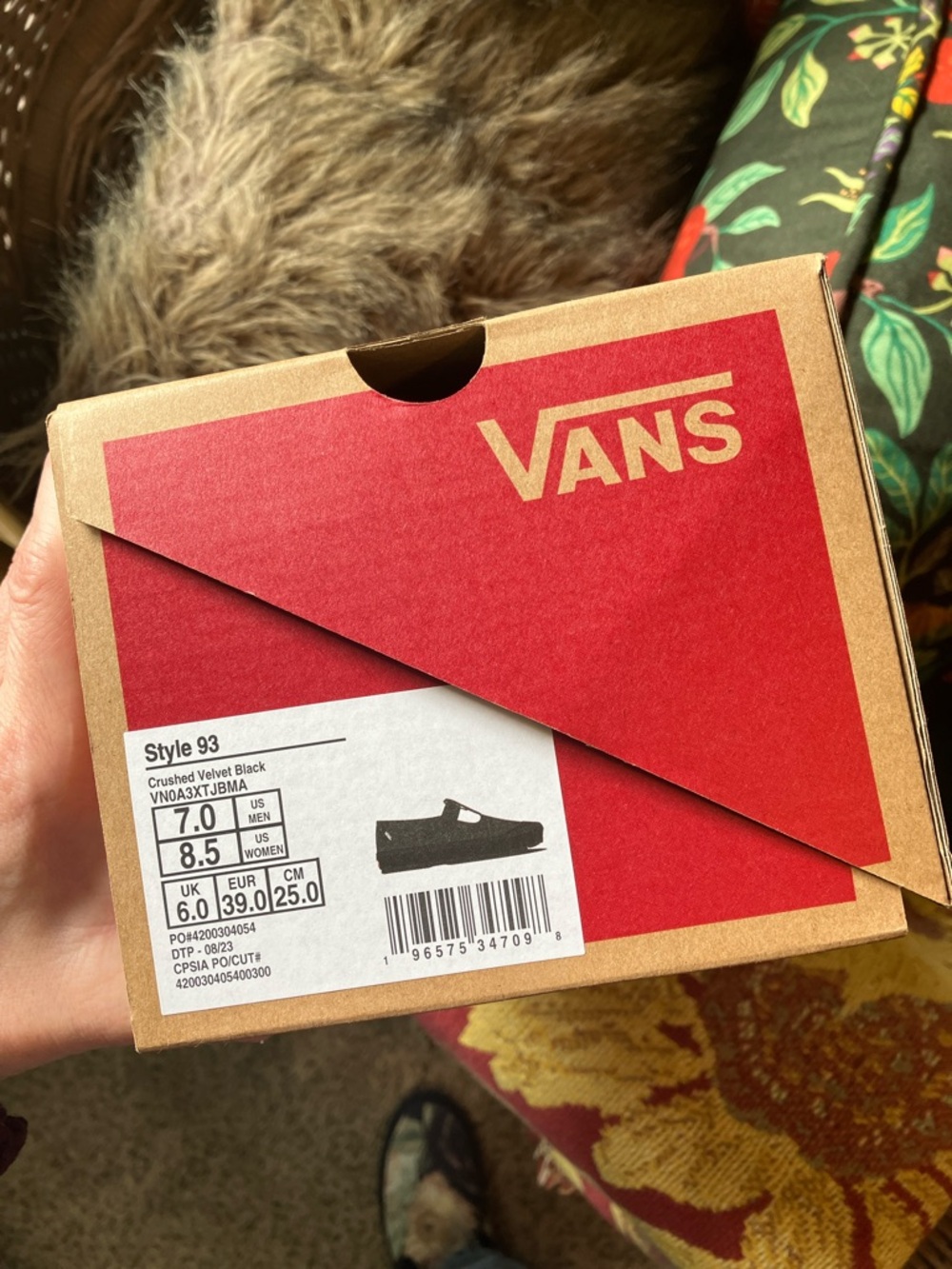 New in Box Vans Style 93 Crushed Velvet 'Black' T Strap Mary Jane W 8.5 - Picture 7 of 12